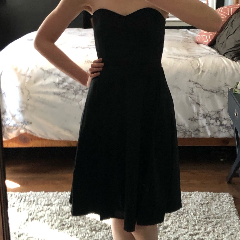 Perfect little black dress with pockets
